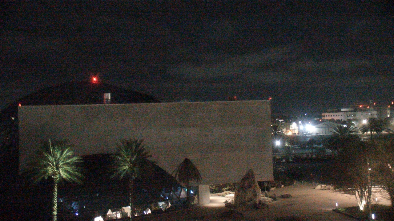 Thumbnail for current weather camera view from Mahaffey Theater in St. Petersburg, Florida