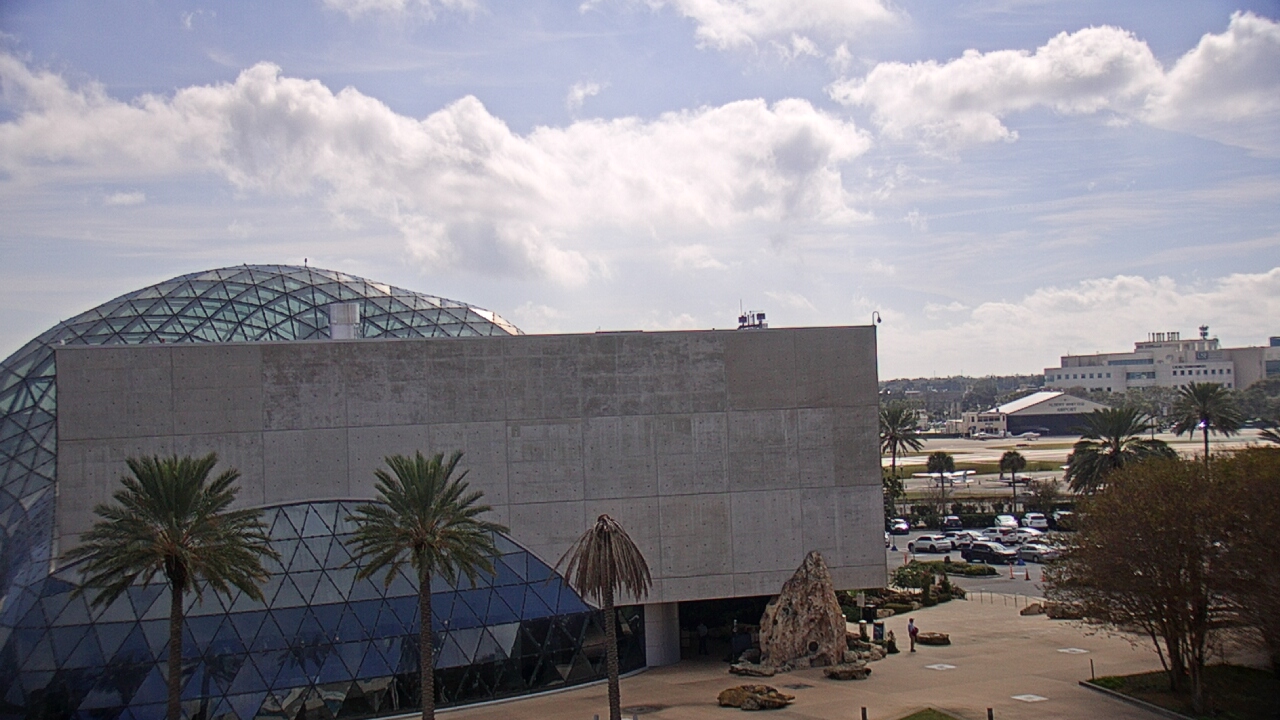 Thumbnail for current weather camera view from Mahaffey Theater in St. Petersburg, Florida