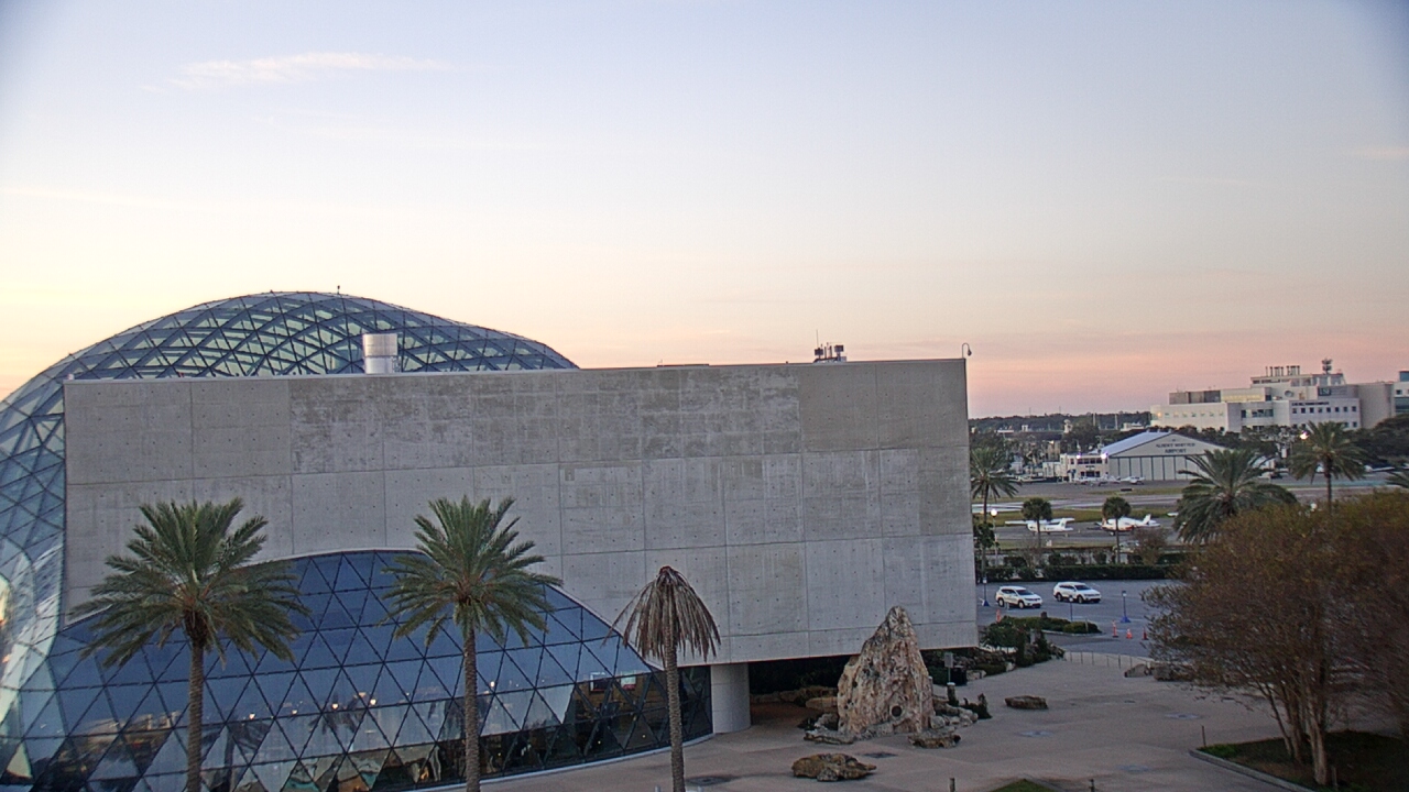 Thumbnail for current weather camera view from Mahaffey Theater in St. Petersburg, Florida