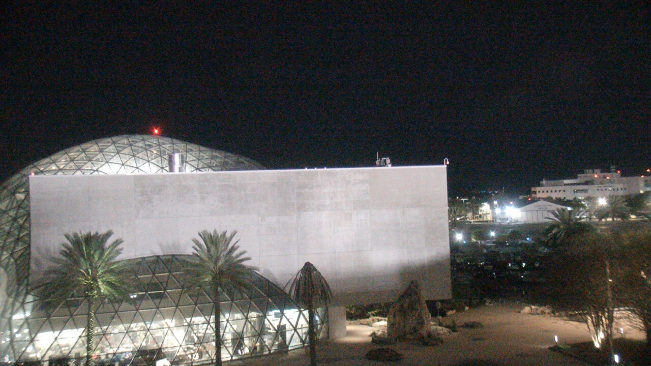 Thumbnail for current weather camera view from Mahaffey Theater in St. Petersburg, Florida