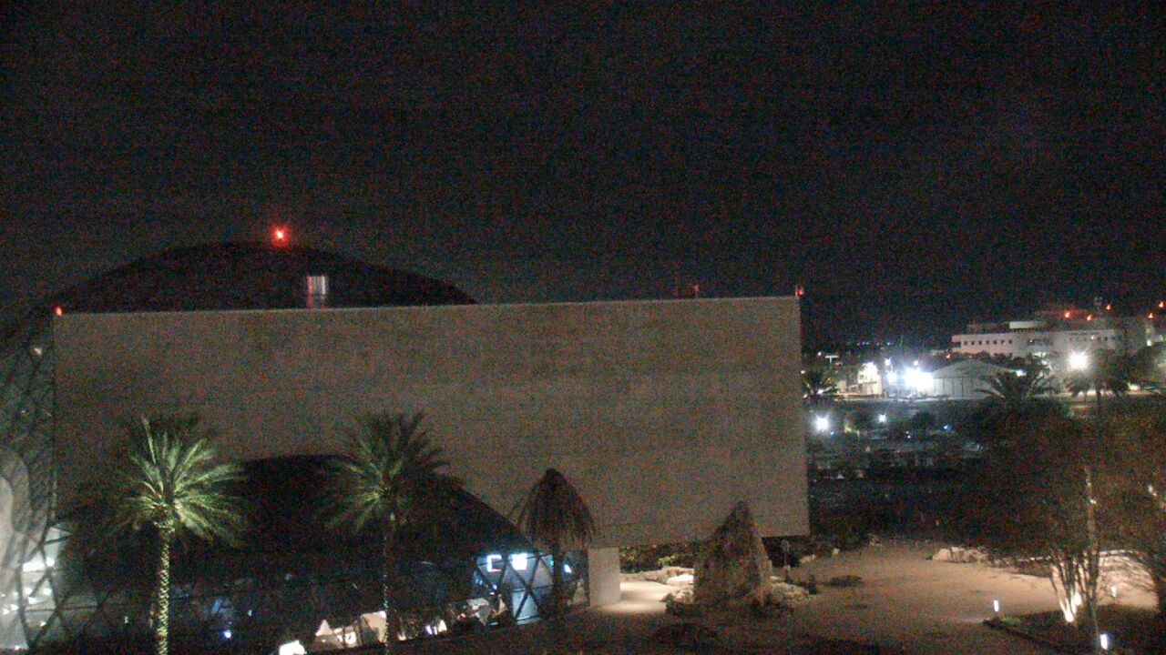 Thumbnail for current weather camera view from Mahaffey Theater in St. Petersburg, Florida