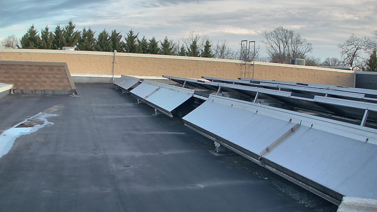 Thumbnail for current weather camera view from Langley School in McLean, Virginia