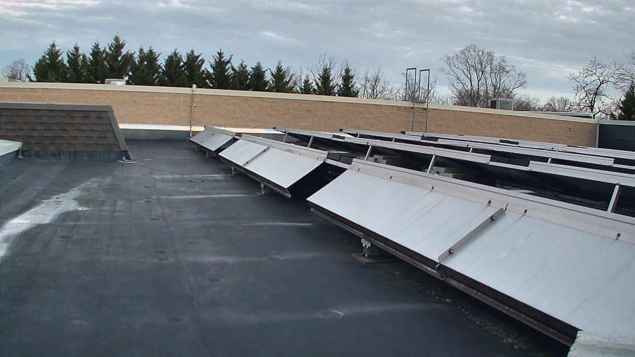 Thumbnail for current weather camera view from Langley School in McLean, Virginia