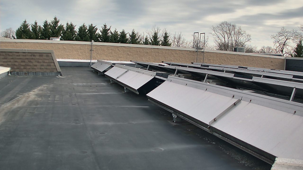 Thumbnail for current weather camera view from Langley School in McLean, Virginia