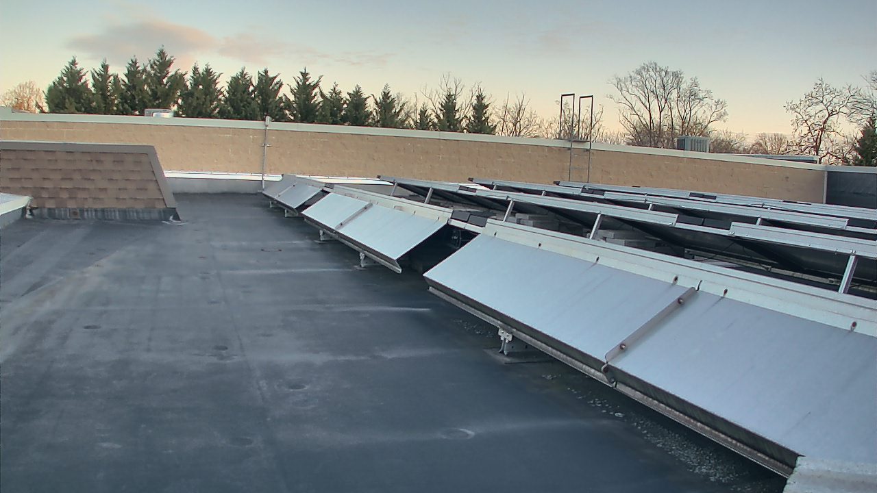 Thumbnail for current weather camera view from Langley School in McLean, Virginia