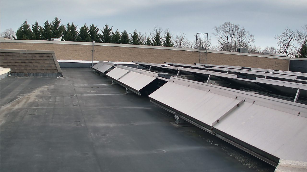 Thumbnail for current weather camera view from Langley School in McLean, Virginia