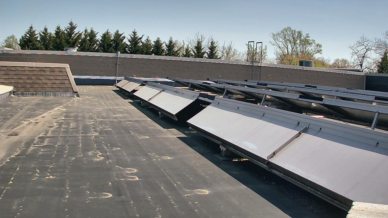 Thumbnail for current weather camera view from Langley School in McLean, Virginia