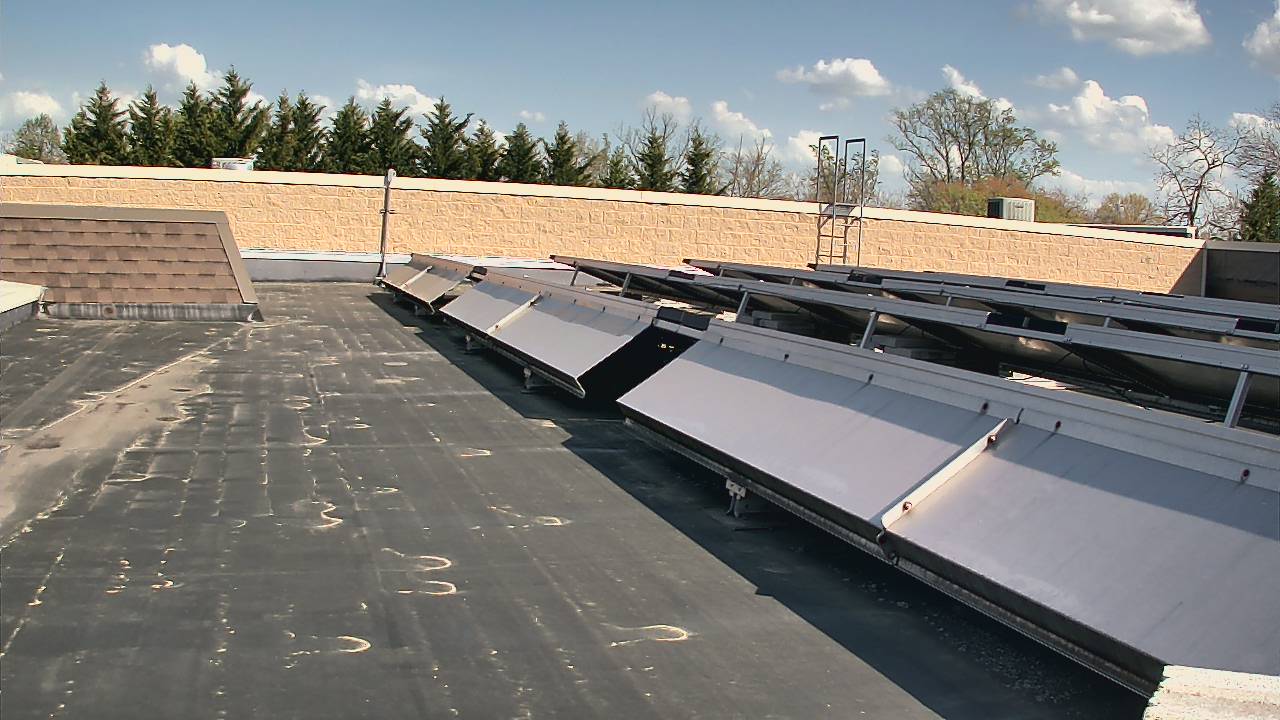 Thumbnail for current weather camera view from Langley School in McLean, Virginia