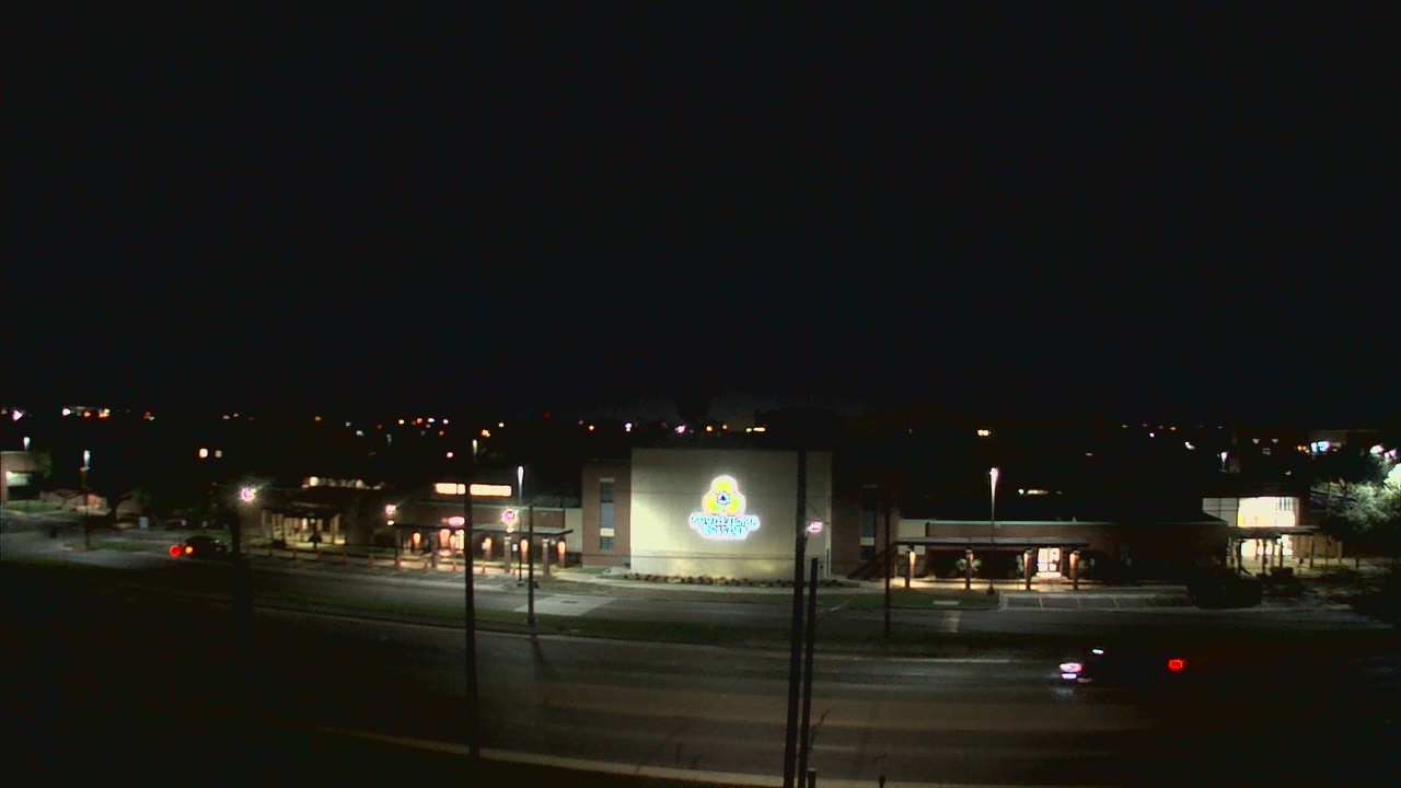 Thumbnail for current weather camera view from South Texas College (old 2013 unit) in McAllen, Texas