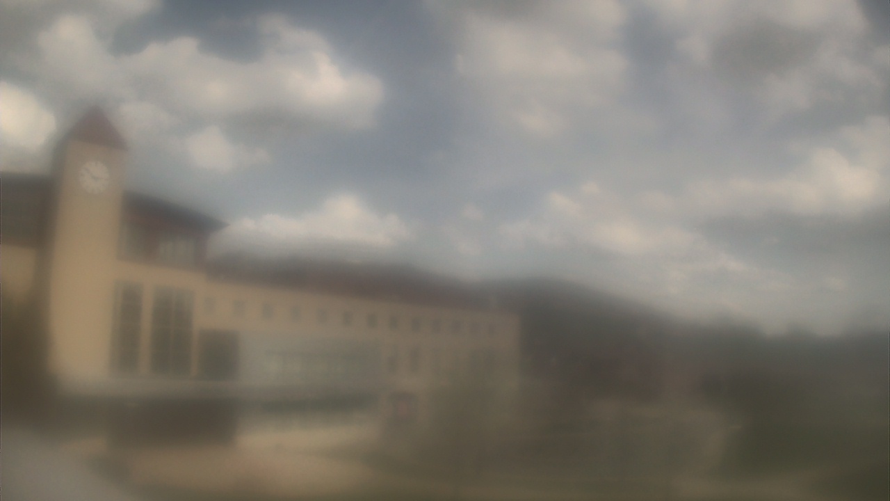 Thumbnail for current weather camera view from Lincoln Park Performing Arts Charter School in Midland, Pennsylvania