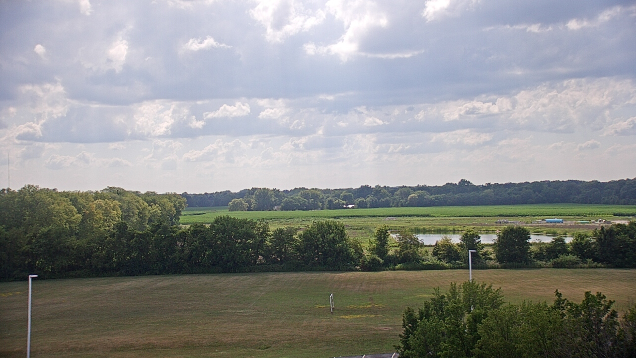 Thumbnail for current weather camera view from Morris Elementary School in Morris, Illinois