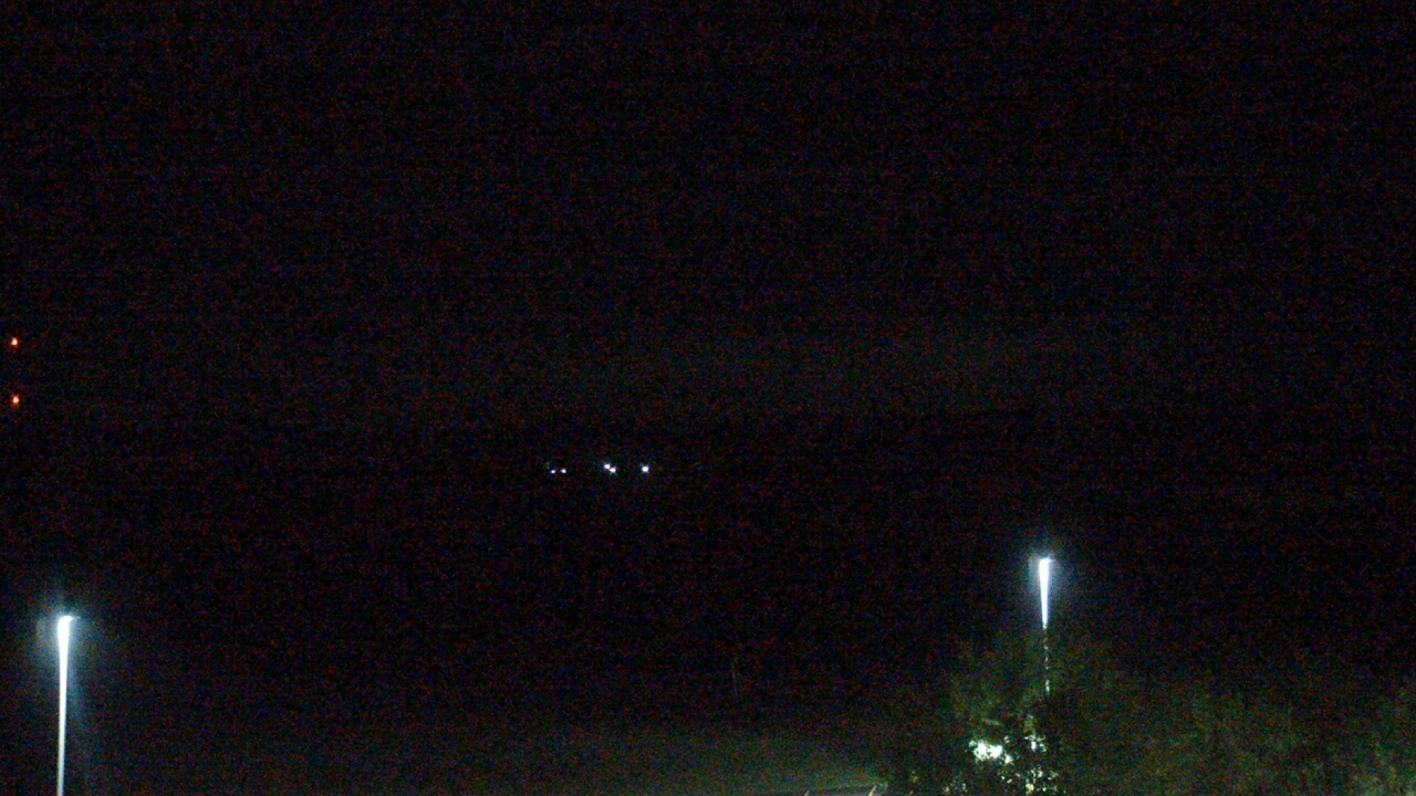 Thumbnail for current weather camera view from Morris Elementary School in Morris, Illinois