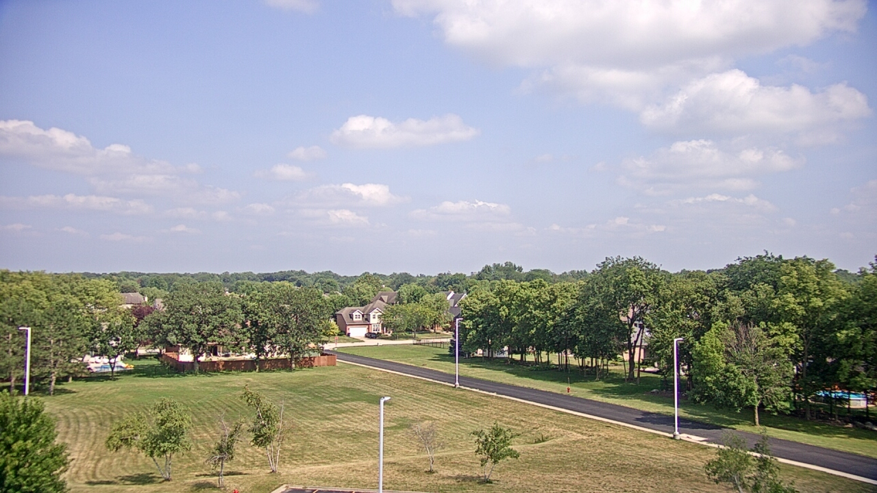 Thumbnail for current weather camera view from Morris Elementary School in Morris, Illinois