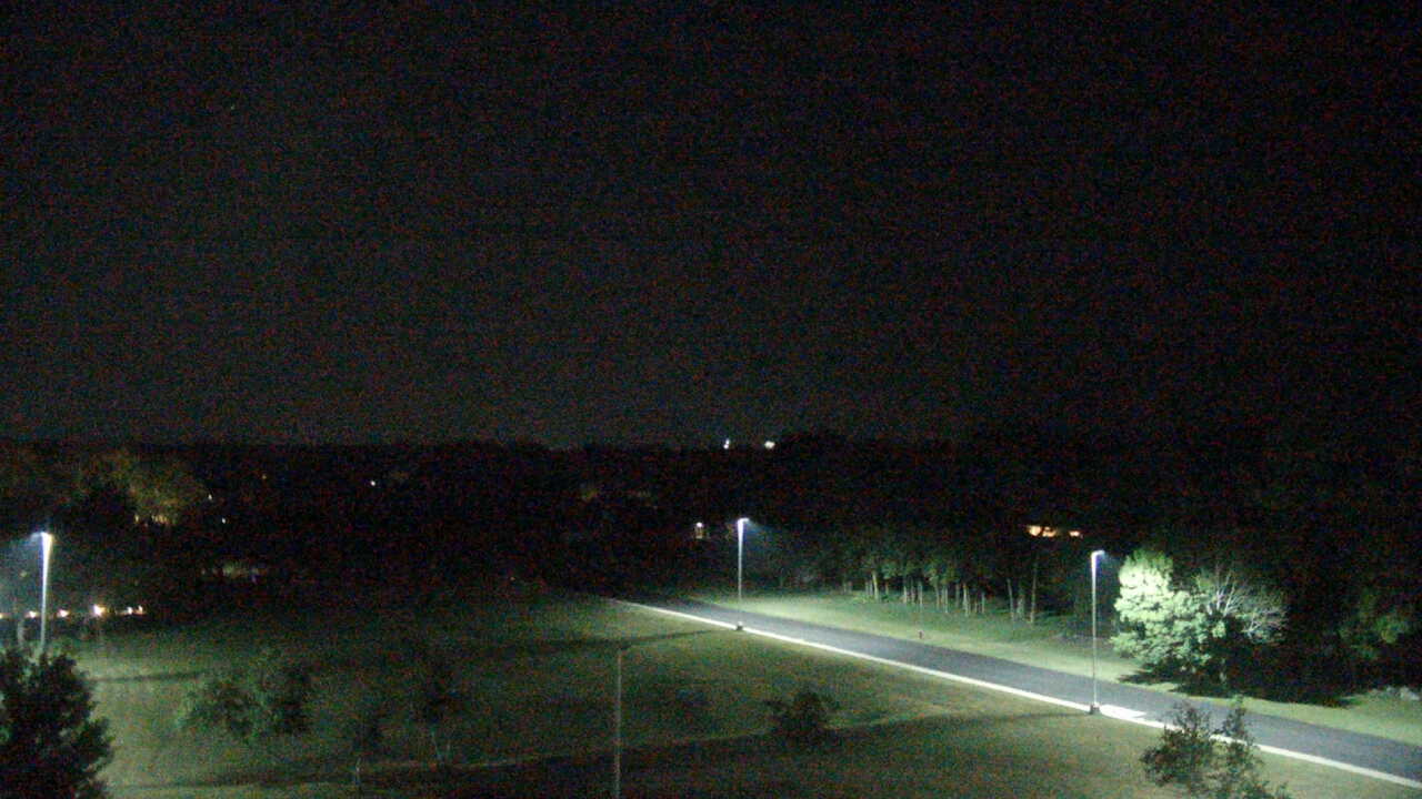 Thumbnail for current weather camera view from Morris Elementary School in Morris, Illinois