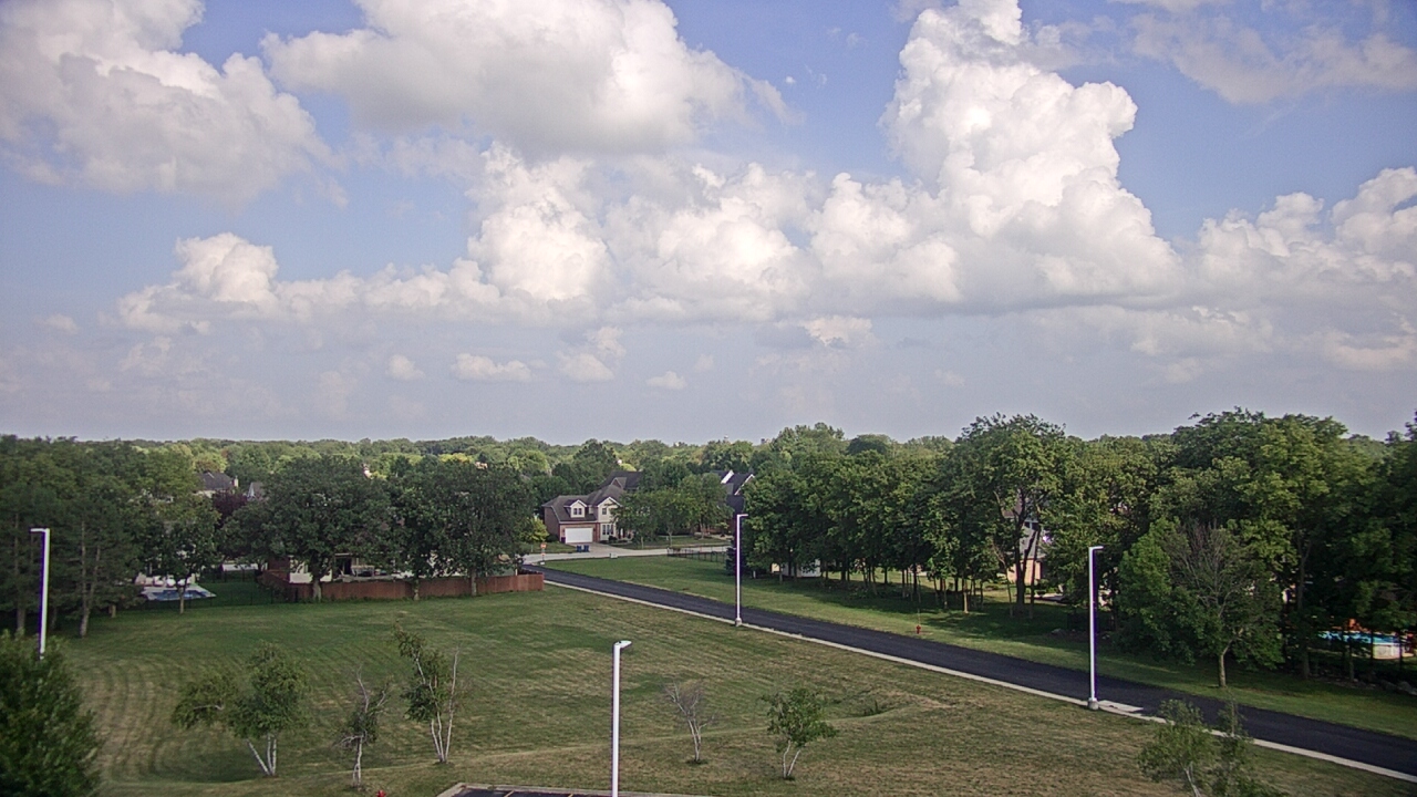 Thumbnail for current weather camera view from Morris Elementary School in Morris, Illinois