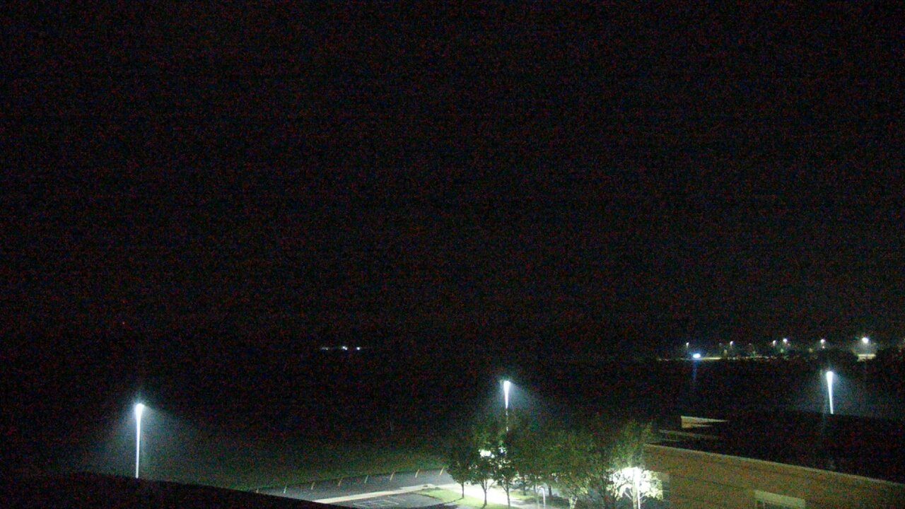 Thumbnail for current weather camera view from Morris Elementary School in Morris, Illinois