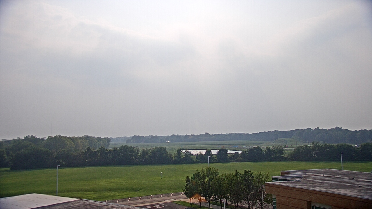 Thumbnail for current weather camera view from Morris Elementary School in Morris, Illinois