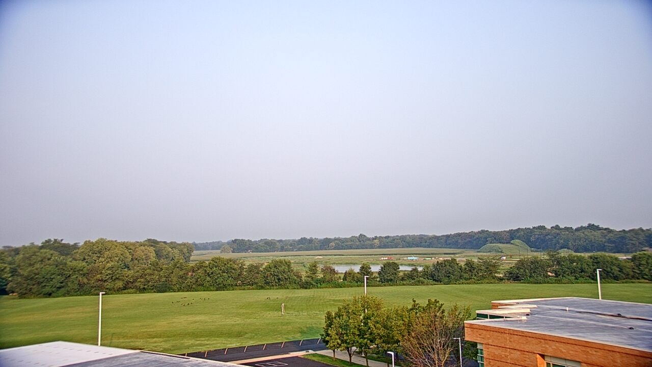 Thumbnail for current weather camera view from Morris Elementary School in Morris, Illinois