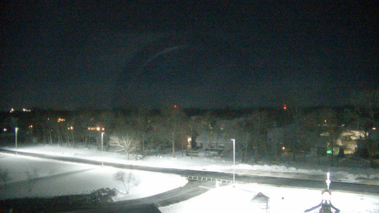 Thumbnail for current weather camera view from Morris Elementary School in Morris, Illinois