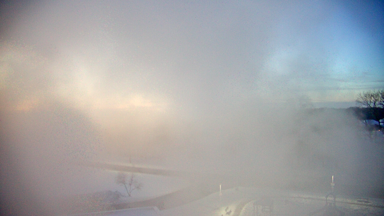 Thumbnail for current weather camera view from Morris Elementary School in Morris, Illinois