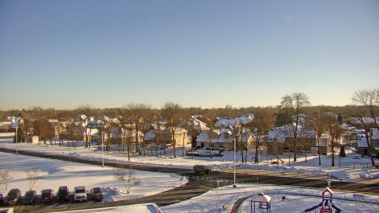 Thumbnail for current weather camera view from Morris Elementary School in Morris, Illinois