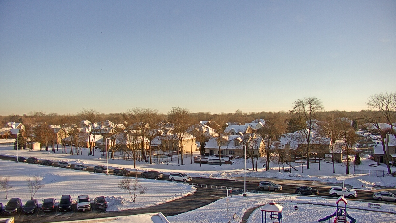 Thumbnail for current weather camera view from Morris Elementary School in Morris, Illinois