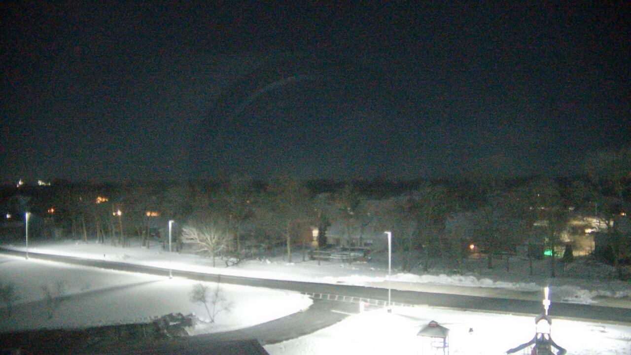 Thumbnail for current weather camera view from Morris Elementary School in Morris, Illinois