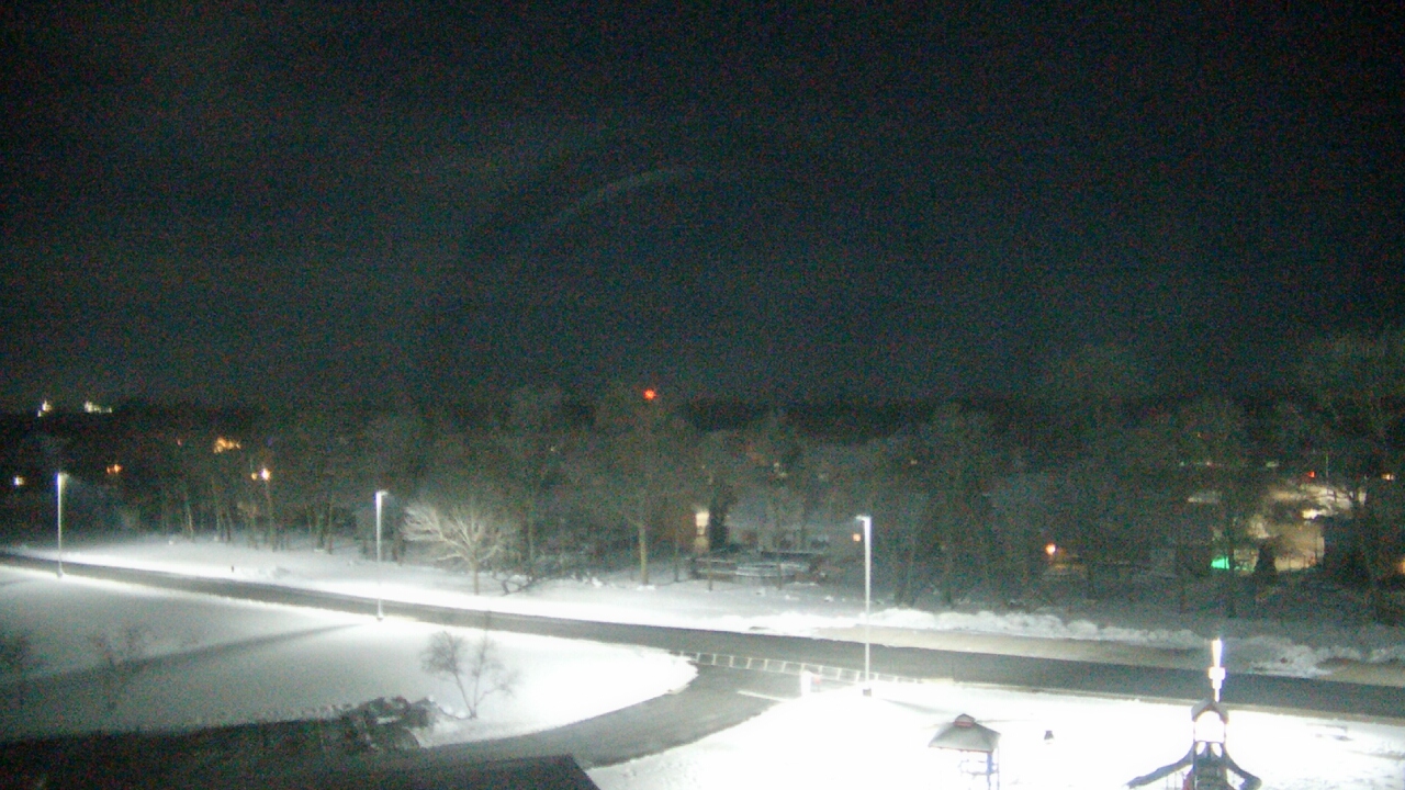 Thumbnail for current weather camera view from Morris Elementary School in Morris, Illinois