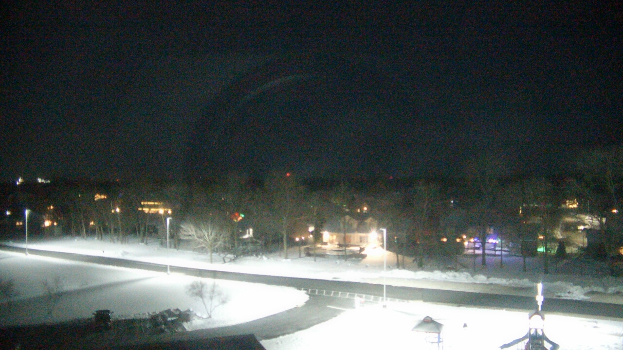 Thumbnail for current weather camera view from Morris Elementary School in Morris, Illinois