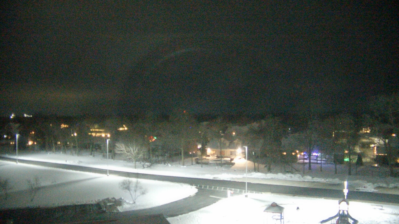 Thumbnail for current weather camera view from Morris Elementary School in Morris, Illinois