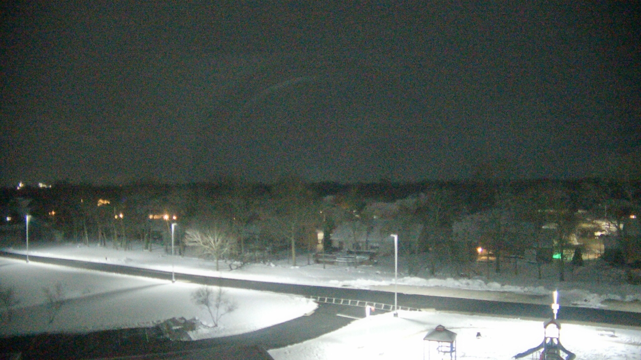 Thumbnail for current weather camera view from Morris Elementary School in Morris, Illinois