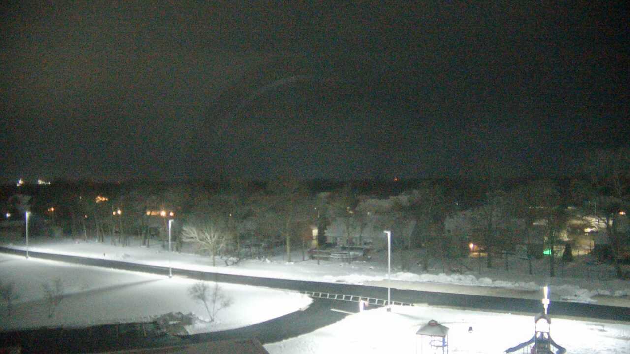 Thumbnail for current weather camera view from Morris Elementary School in Morris, Illinois