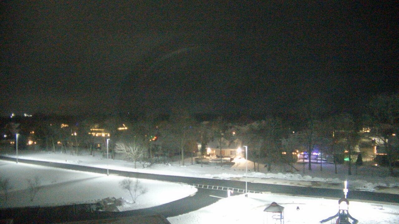 Thumbnail for current weather camera view from Morris Elementary School in Morris, Illinois