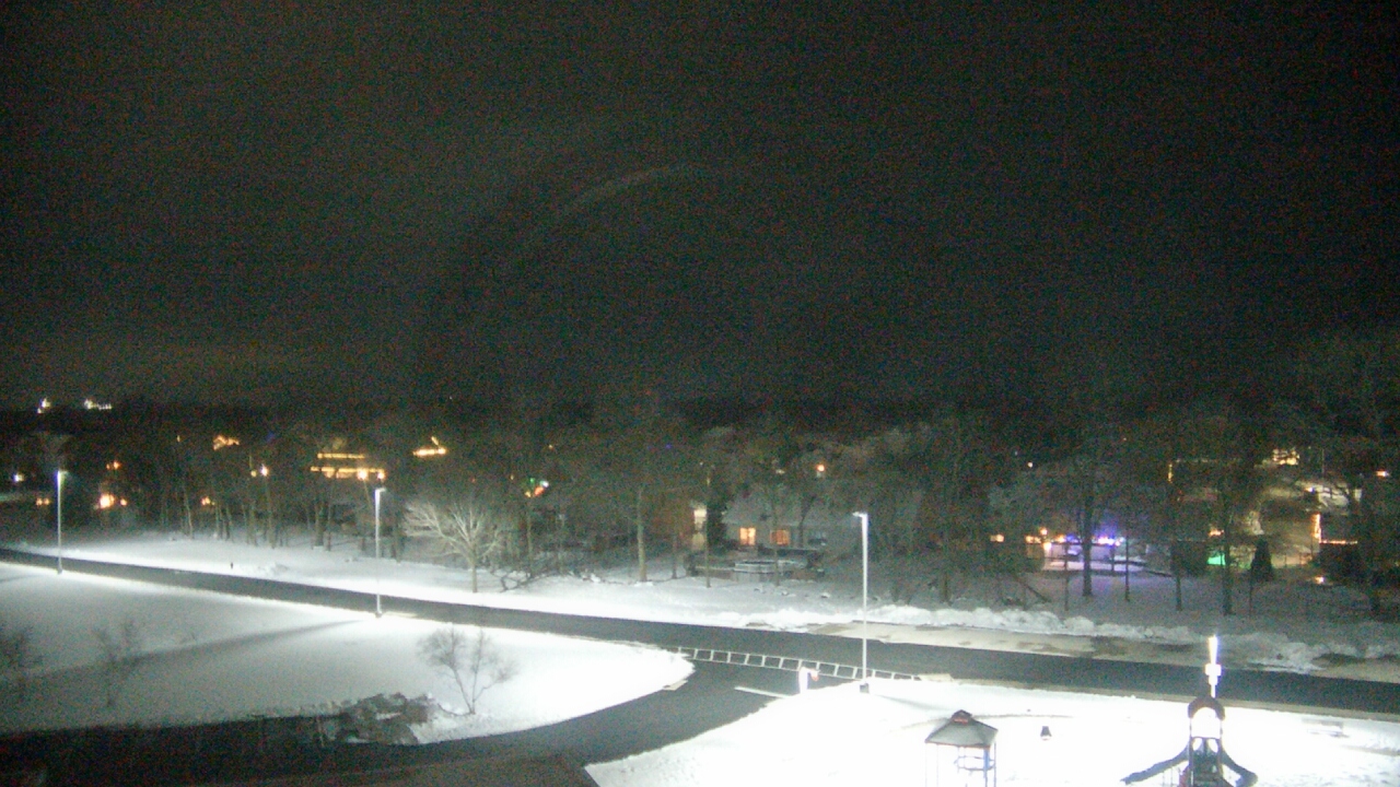 Thumbnail for current weather camera view from Morris Elementary School in Morris, Illinois