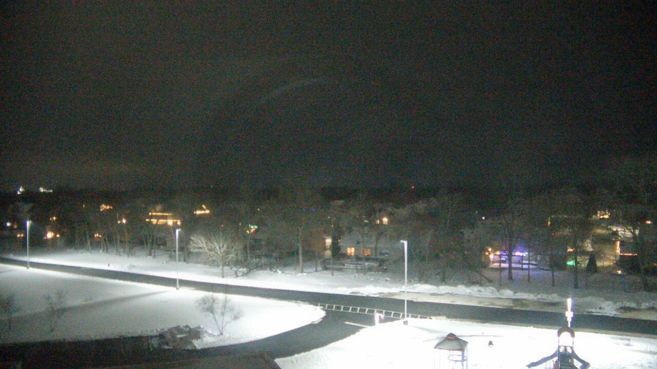 Thumbnail for current weather camera view from Morris Elementary School in Morris, Illinois