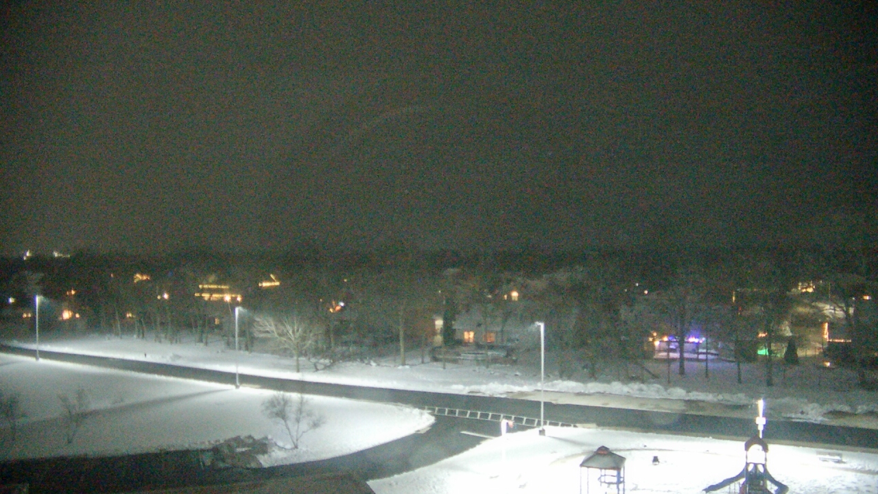 Thumbnail for current weather camera view from Morris Elementary School in Morris, Illinois