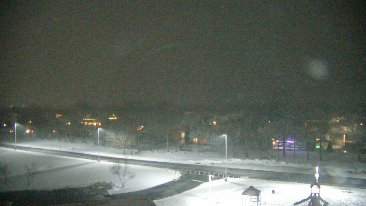 Thumbnail for current weather camera view from Morris Elementary School in Morris, Illinois