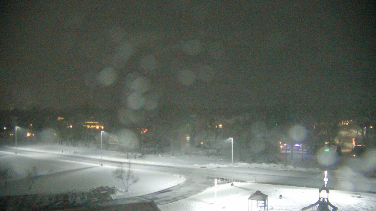 Thumbnail for current weather camera view from Morris Elementary School in Morris, Illinois