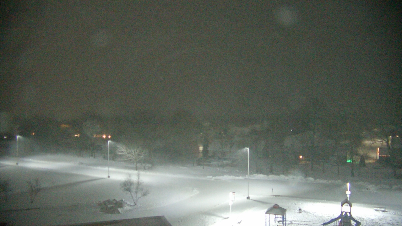 Thumbnail for current weather camera view from Morris Elementary School in Morris, Illinois