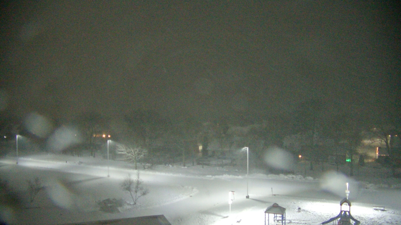 Thumbnail for current weather camera view from Morris Elementary School in Morris, Illinois