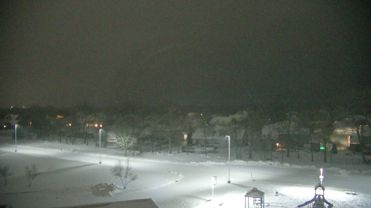 Thumbnail for current weather camera view from Morris Elementary School in Morris, Illinois