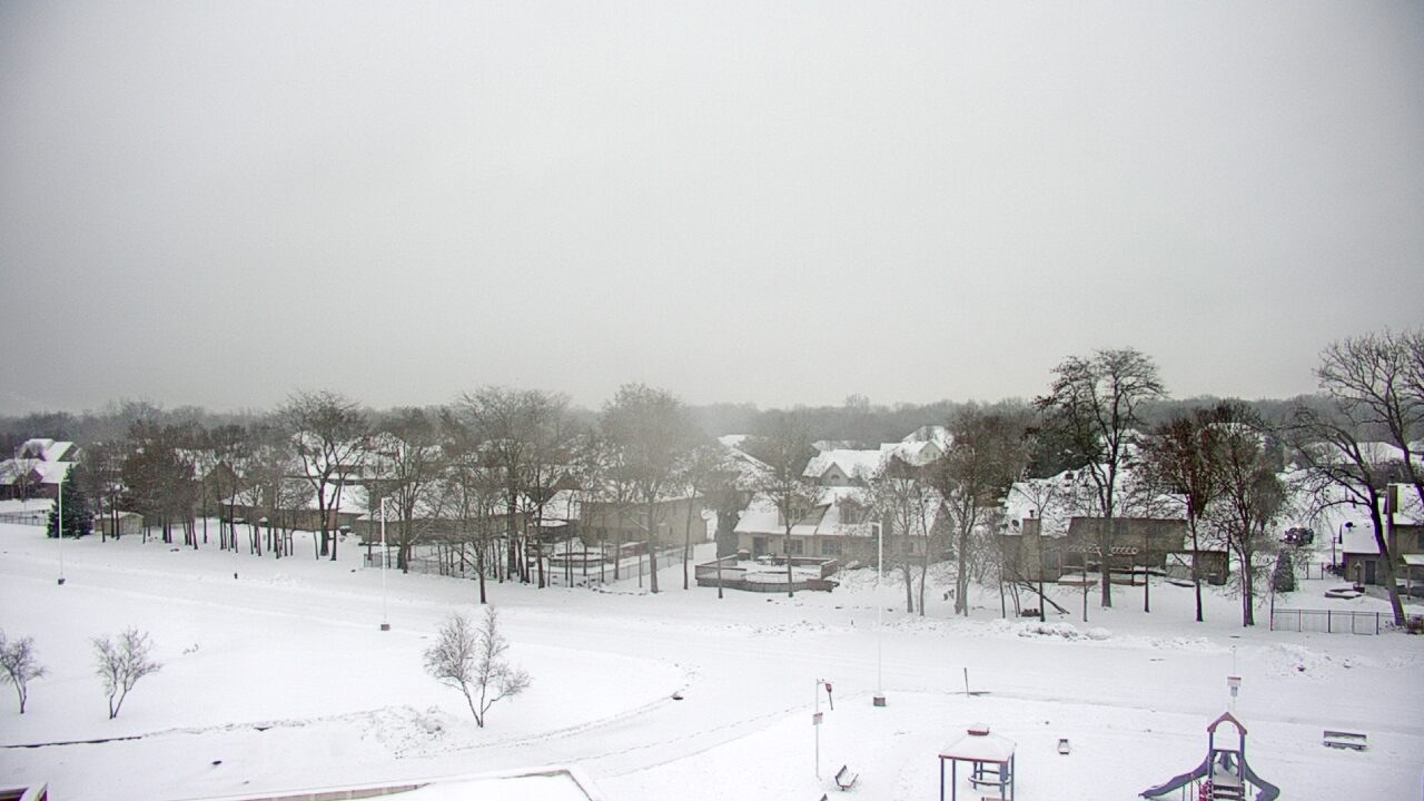 Thumbnail for current weather camera view from Morris Elementary School in Morris, Illinois
