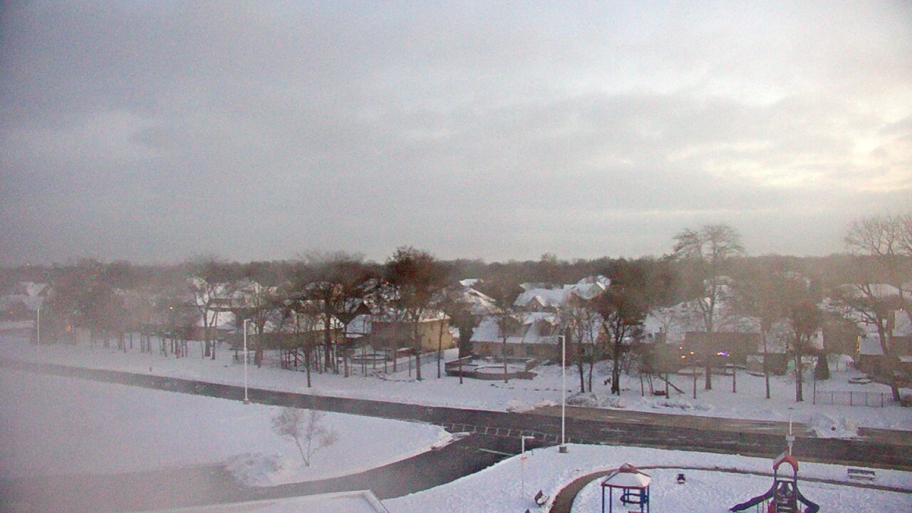 Thumbnail for current weather camera view from Morris Elementary School in Morris, Illinois