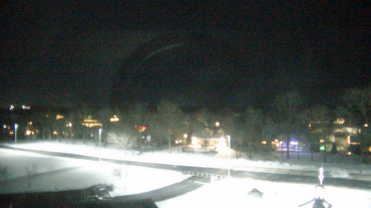 Thumbnail for current weather camera view from Morris Elementary School in Morris, Illinois