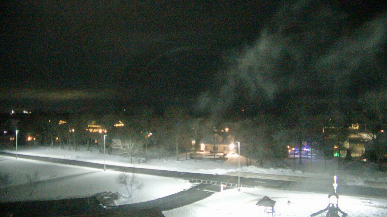 Thumbnail for current weather camera view from Morris Elementary School in Morris, Illinois