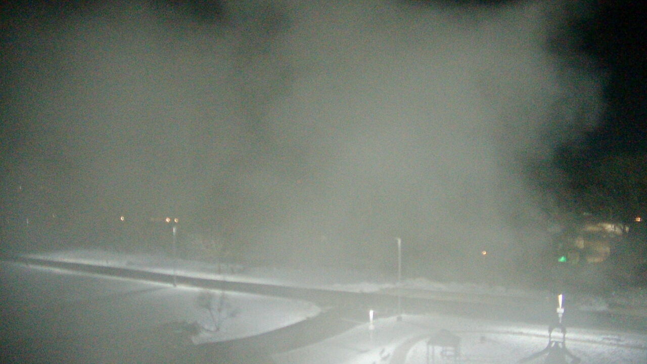 Thumbnail for current weather camera view from Morris Elementary School in Morris, Illinois