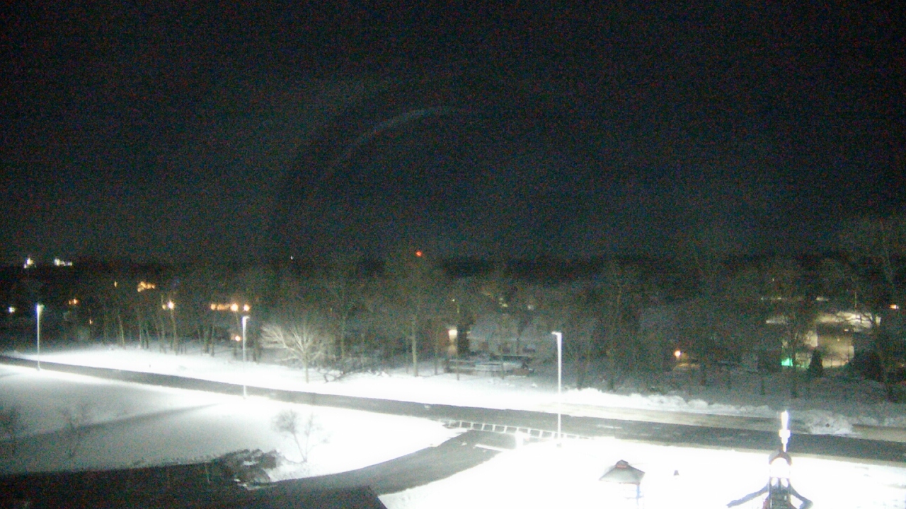 Thumbnail for current weather camera view from Morris Elementary School in Morris, Illinois