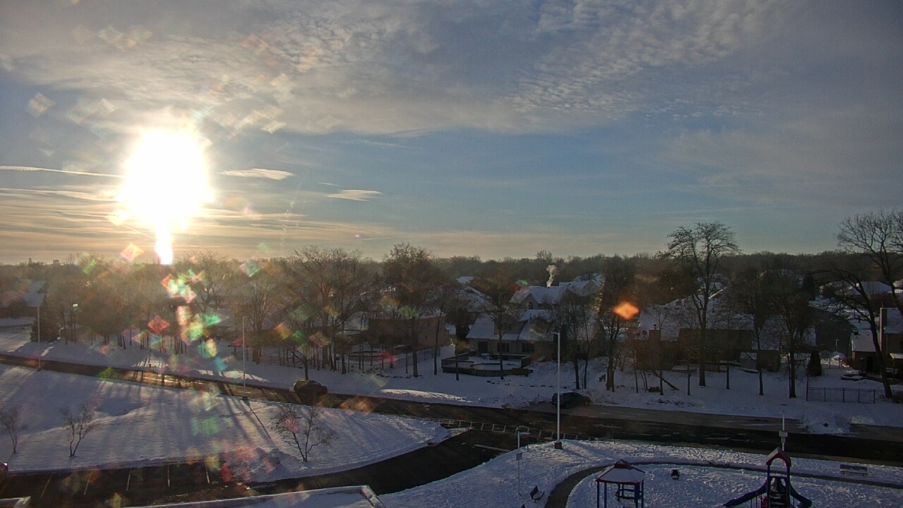 Thumbnail for current weather camera view from Morris Elementary School in Morris, Illinois