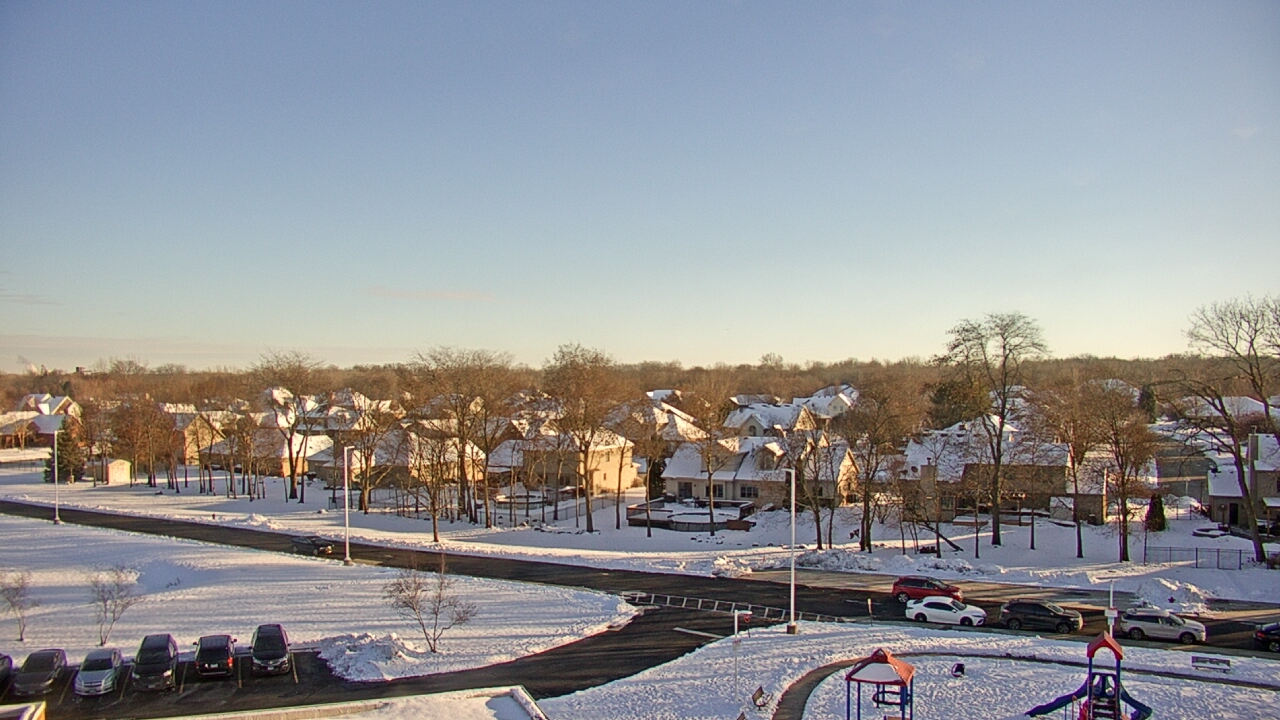 Thumbnail for current weather camera view from Morris Elementary School in Morris, Illinois