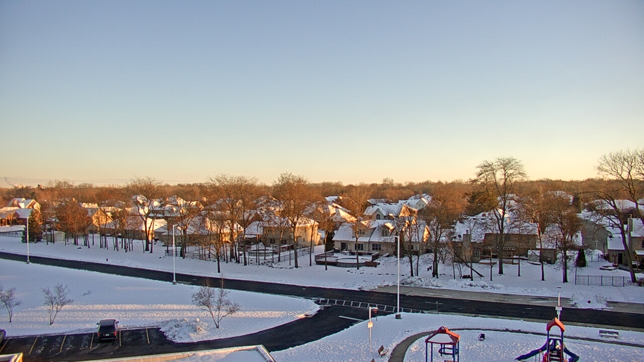 Thumbnail for current weather camera view from Morris Elementary School in Morris, Illinois